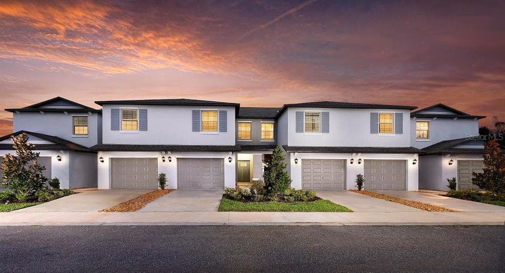 944 ROYAL EMPRESS DRIVE RUSKIN, FL 33570