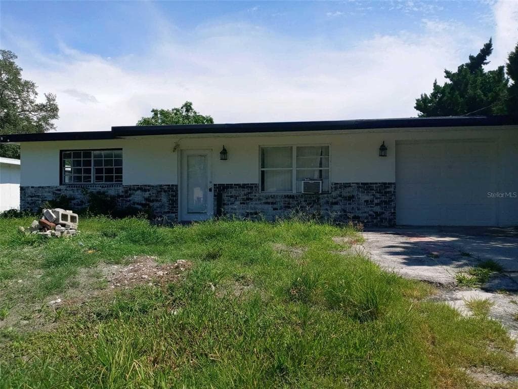 6734 SANDRA DRIVE PORT RICHEY, FL 34668