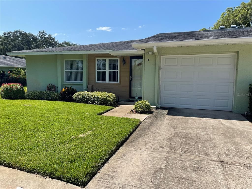 1160 ORANGE TREE CIRCLE W UNIT B PALM HARBOR, FL 34684