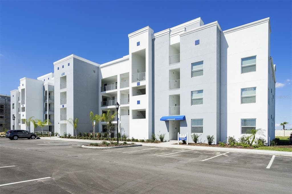 3171 PARADOX CIRCLE UNIT 208 KISSIMMEE, FL 34746
