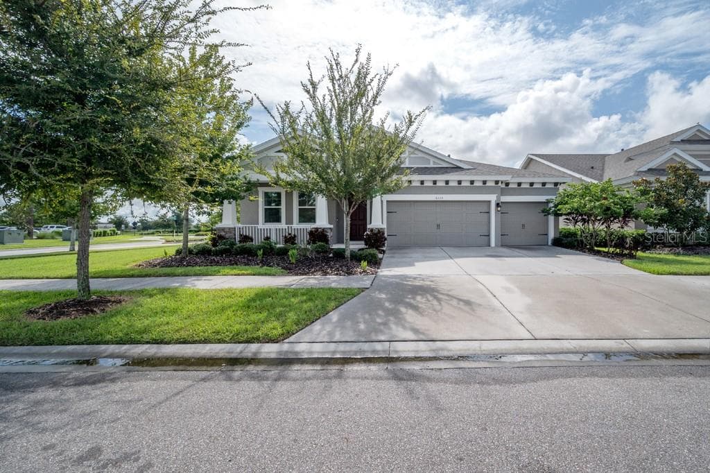 6335 VOYAGERS PLACE APOLLO BEACH, FL 33572