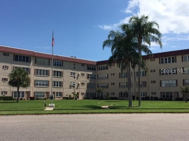 9950 62ND TERRACE N UNIT 318 ST PETERSBURG, FL 33708