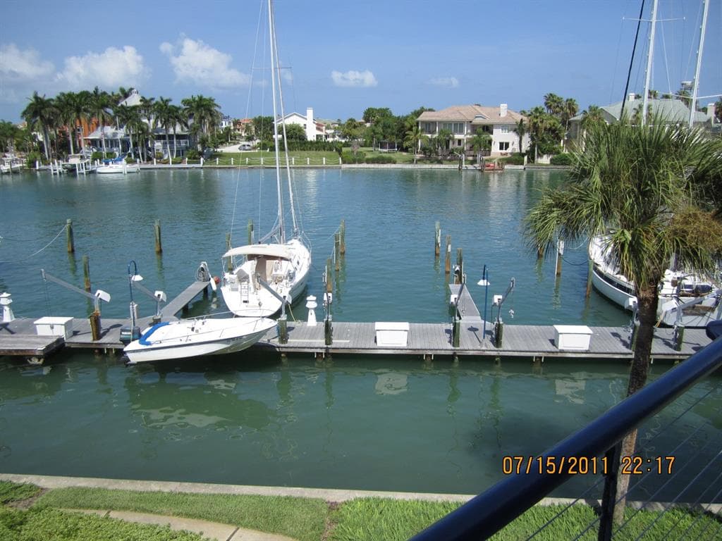 900 PINELLAS BAYWAY S UNIT 210 TIERRA VERDE, FL 33715