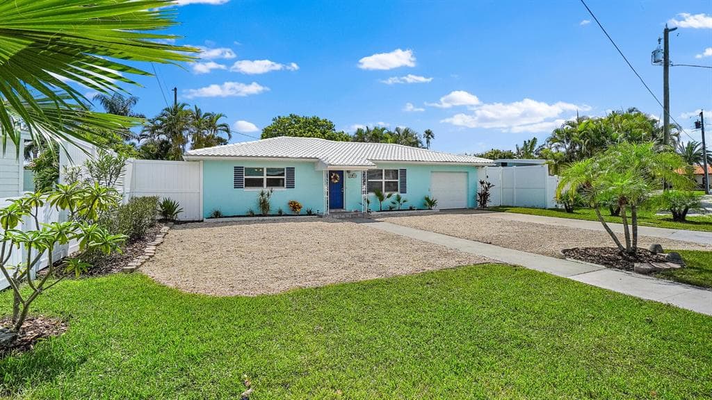 987 BOCA CIEGA ISLE DRIVE ST PETE BEACH, FL 33706