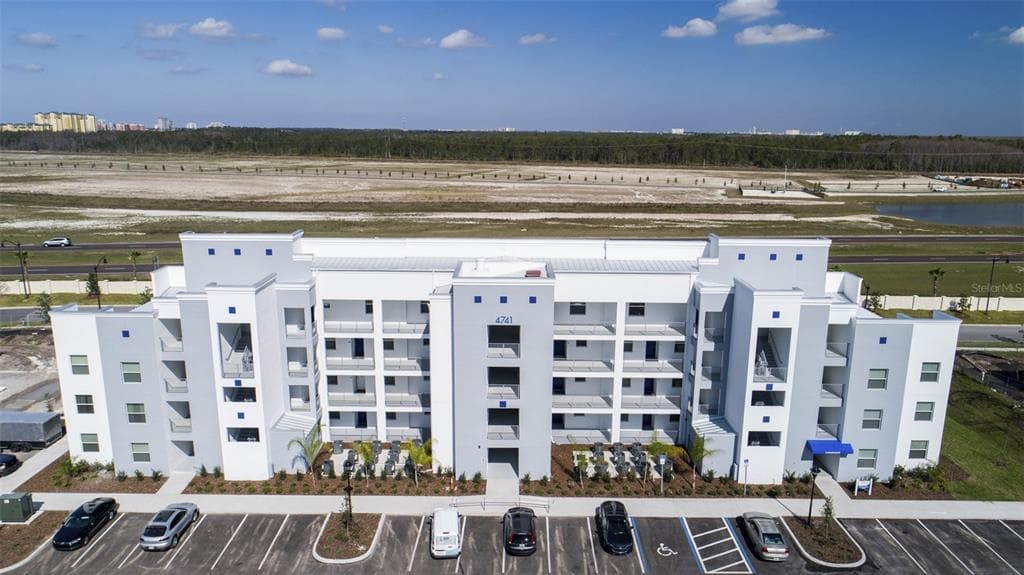 3171 PARADOX CIRCLE UNIT 406 KISSIMMEE, FL 34746