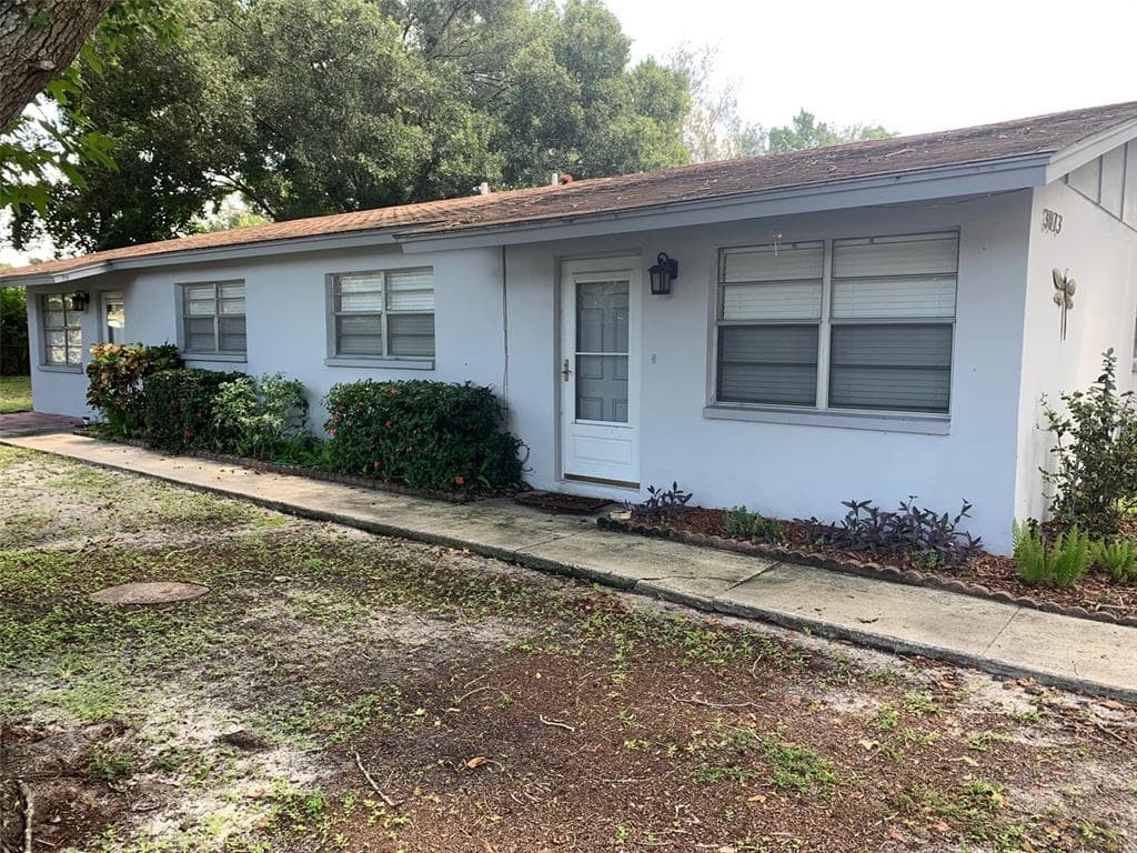 3073 PINE TREE *DUPLEX* AVENUE LARGO, FL 33771