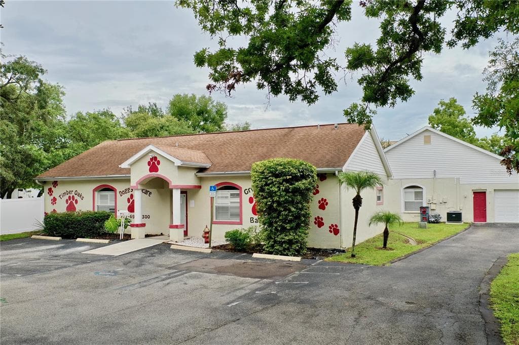 11744 LA MADERA BOULEVARD PORT RICHEY, FL 34668