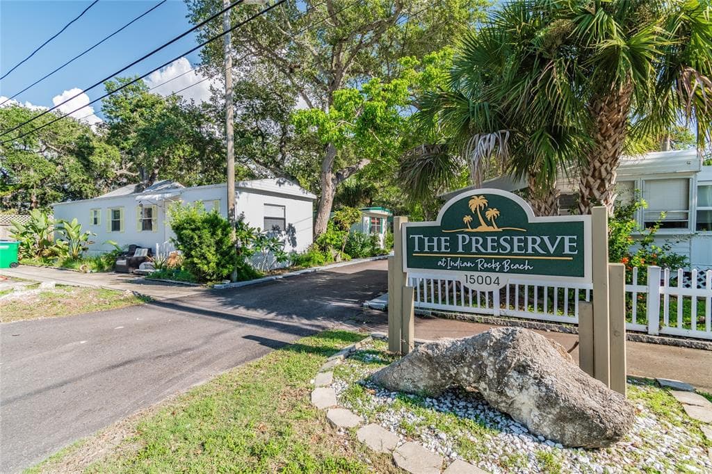 15004 113TH AVENUE LARGO, FL 33774