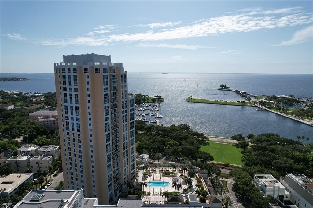 400 BEACH DRIVE NE UNIT 1501