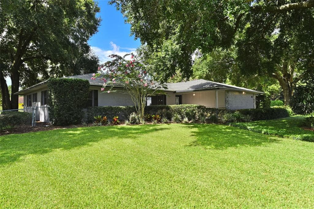 101 E CYPRESS STREET
