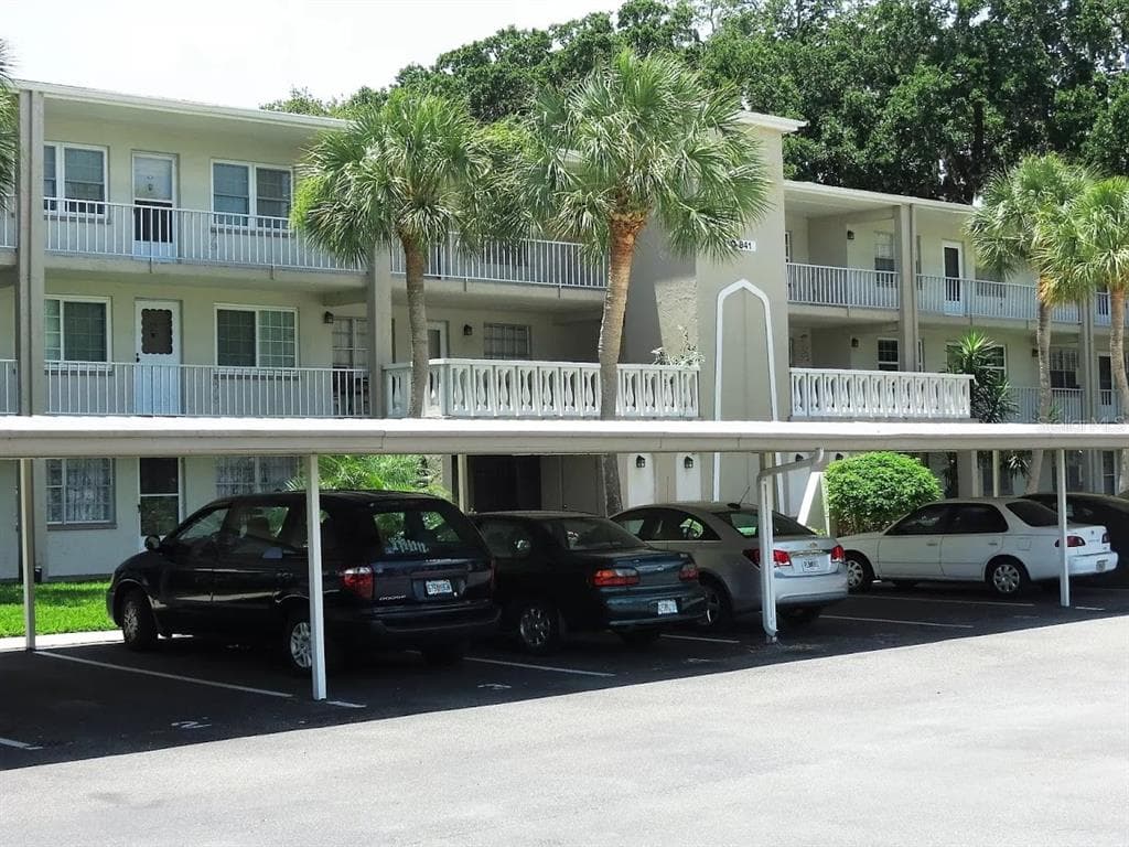 841 PATRICIA AVENUE UNIT 207 DUNEDIN, FL 34698