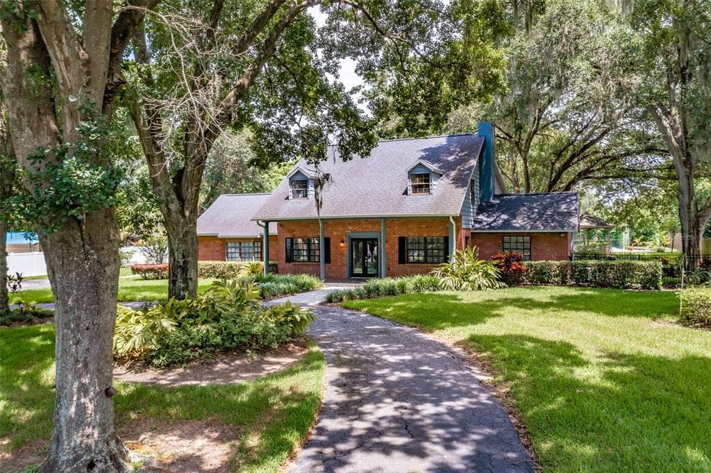 1905 CAPRI ROAD VALRICO, FL 33594