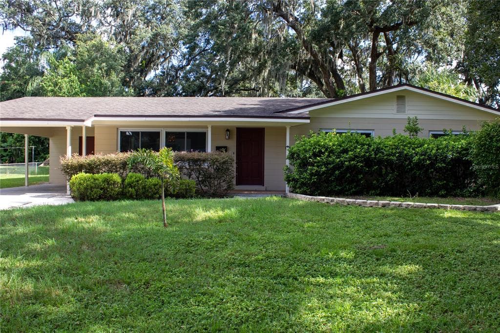 541 W PALMEDEN DRIVE LAKELAND, FL 33803