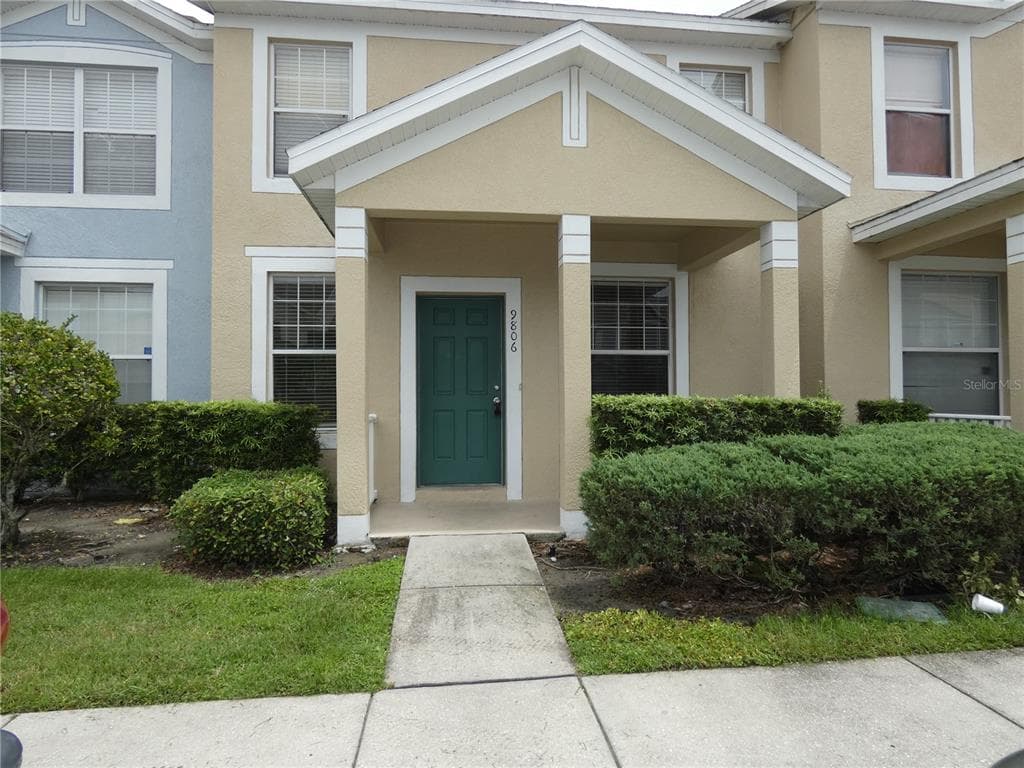 9806 CARLSDALE DRIVE RIVERVIEW, FL 33578