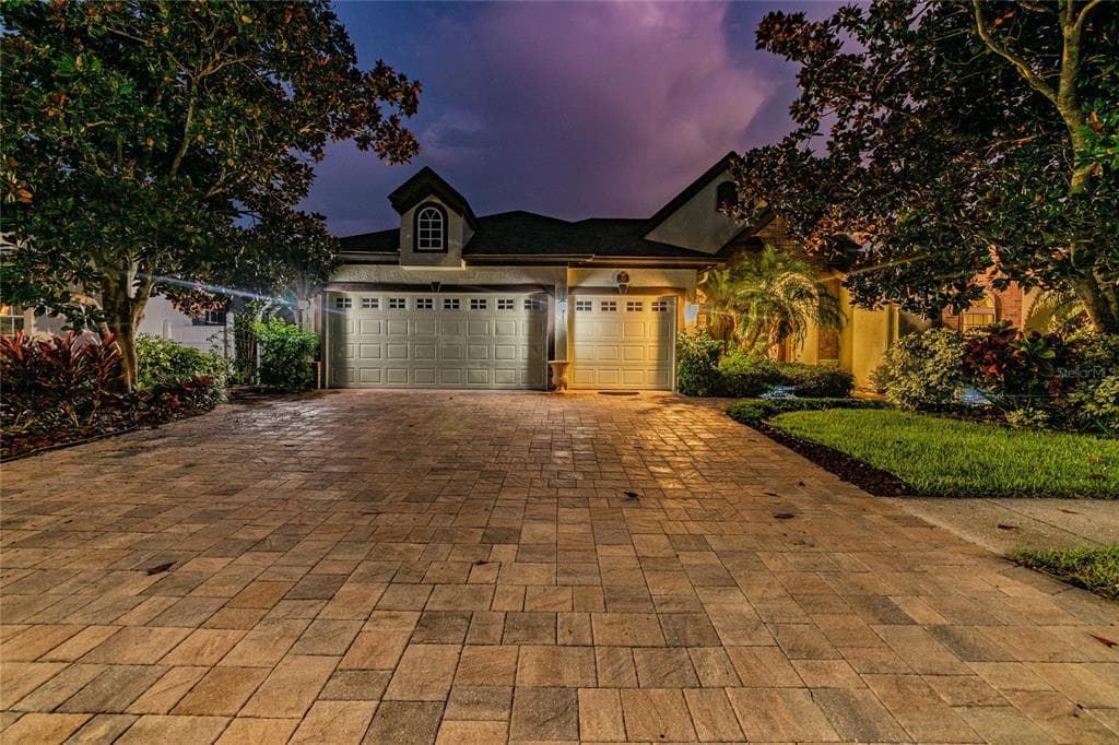 1821 RIVEREDGE DRIVE