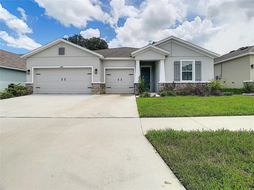 2433 KNIGHT ISLAND DR DRIVE BRANDON, FL 33511