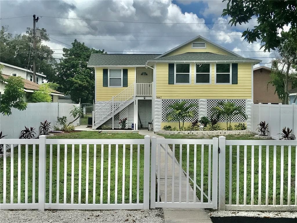 1667 27TH AVENUE N ST PETERSBURG, FL 33713