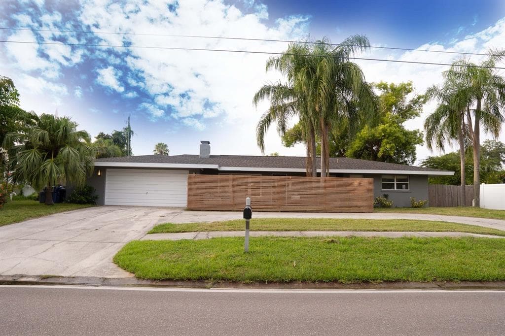2619 WEBBER STREET