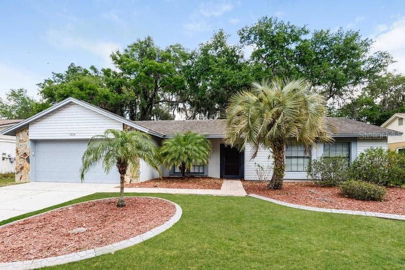 826 BRENTON LEAF DRIVE RUSKIN, FL 33570