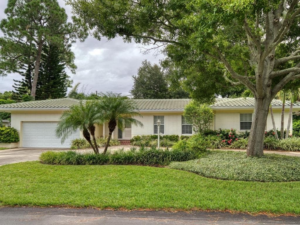 403 BAMBOO LANE LARGO, FL 33770