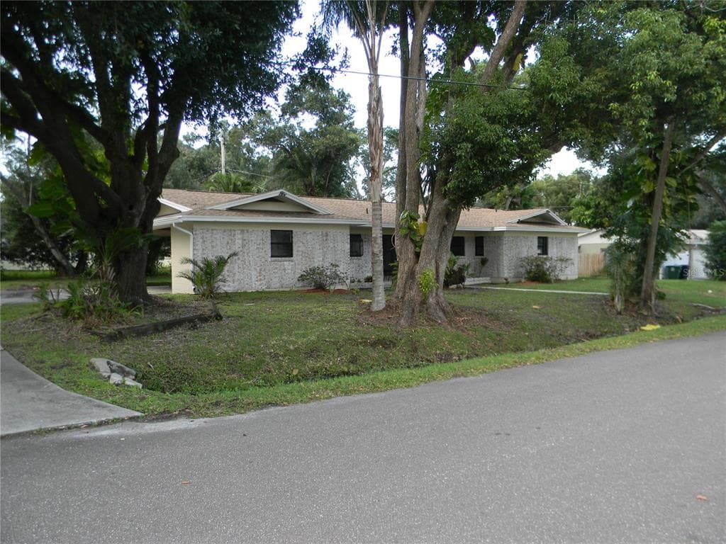 1523 W PARK LANE TAMPA, FL 33603