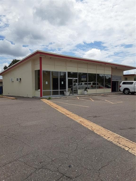 4299 66TH STREET N KENNETH CITY, FL 33709