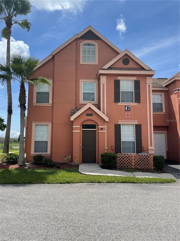 10526 WHITE LAKE COURT UNIT 1 TAMPA, FL 33626