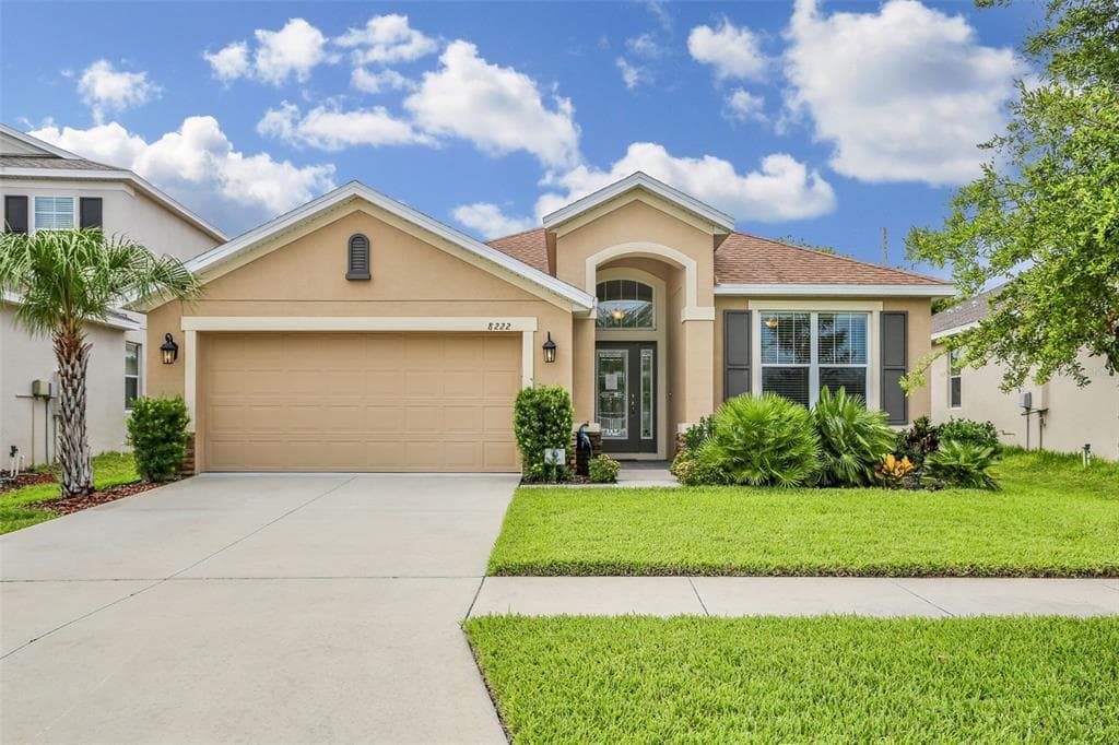 8222 WILLOW BEACH DRIVE RIVERVIEW, FL 33578