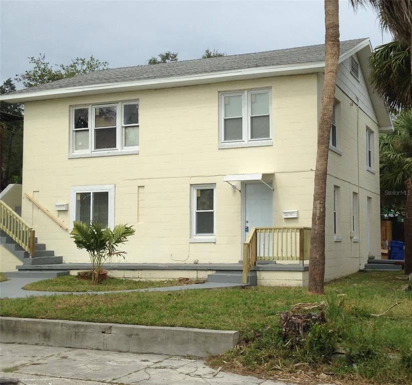 827 PARIS AVENUE S ST PETERSBURG, FL 33701