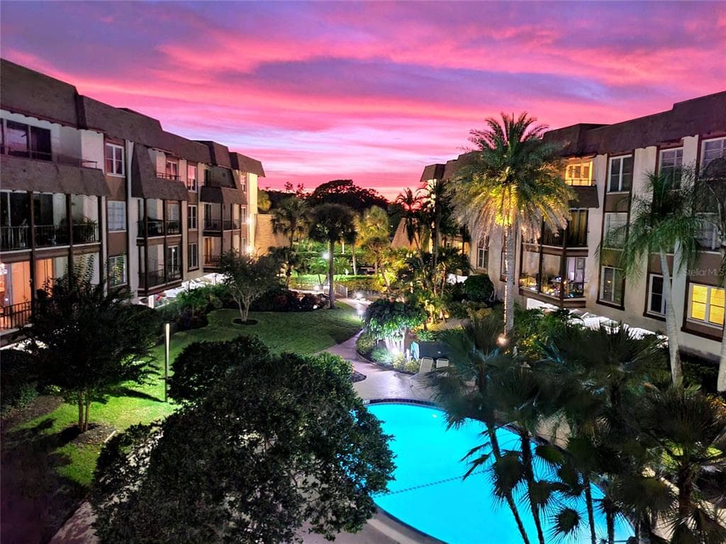 3035 COUNTRYSIDE BOULEVARD UNIT 31B CLEARWATER, FL 33761