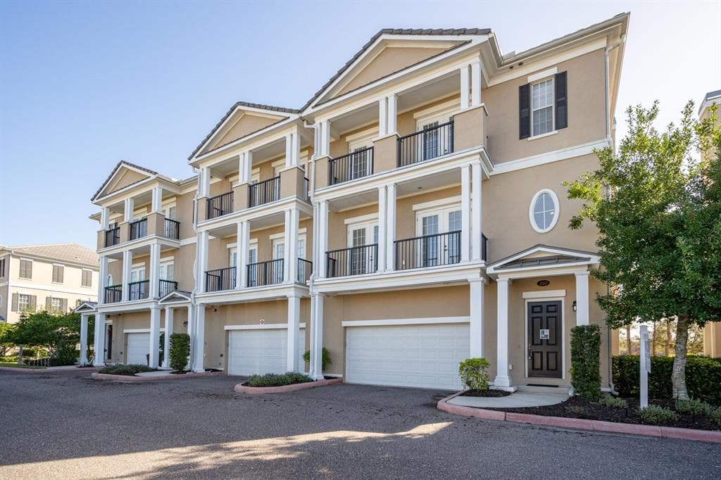 370 NEWBURY PLACE N ST PETERSBURG, FL 33716