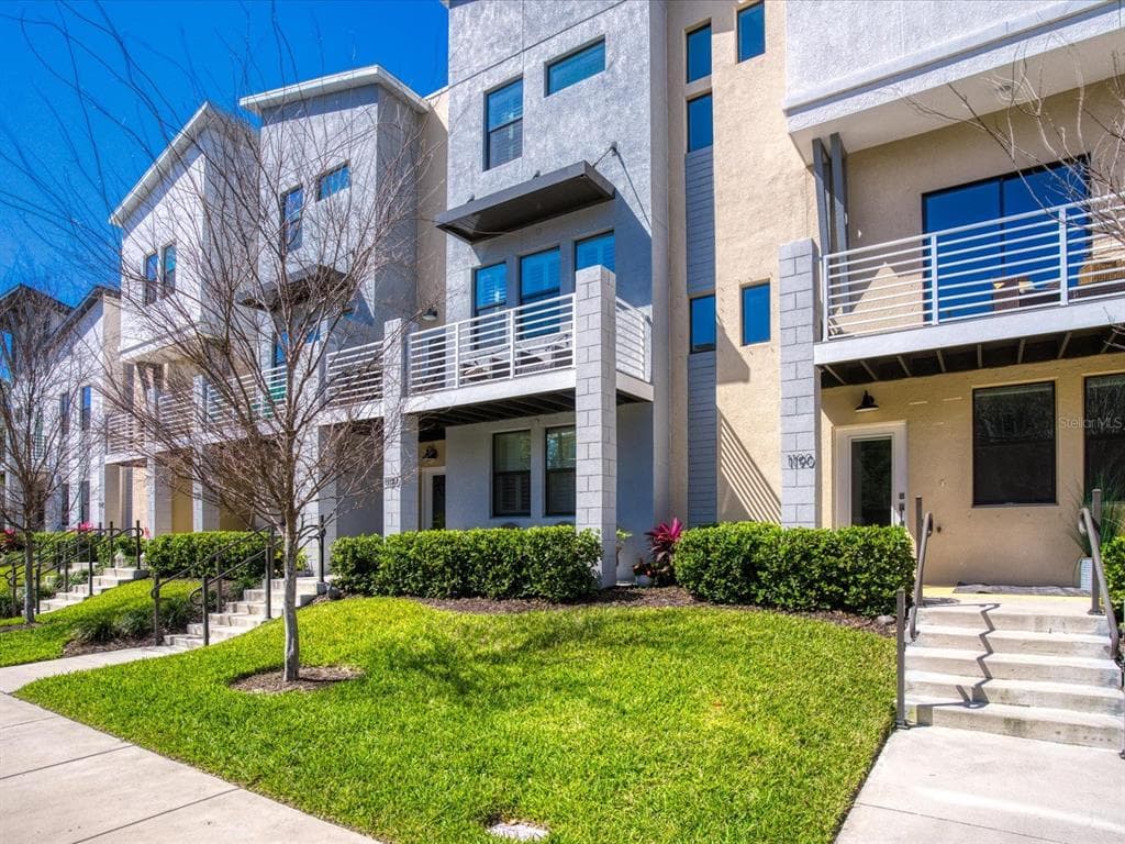 2577 12TH PLACE N UNIT 60 ST PETERSBURG, FL 33713