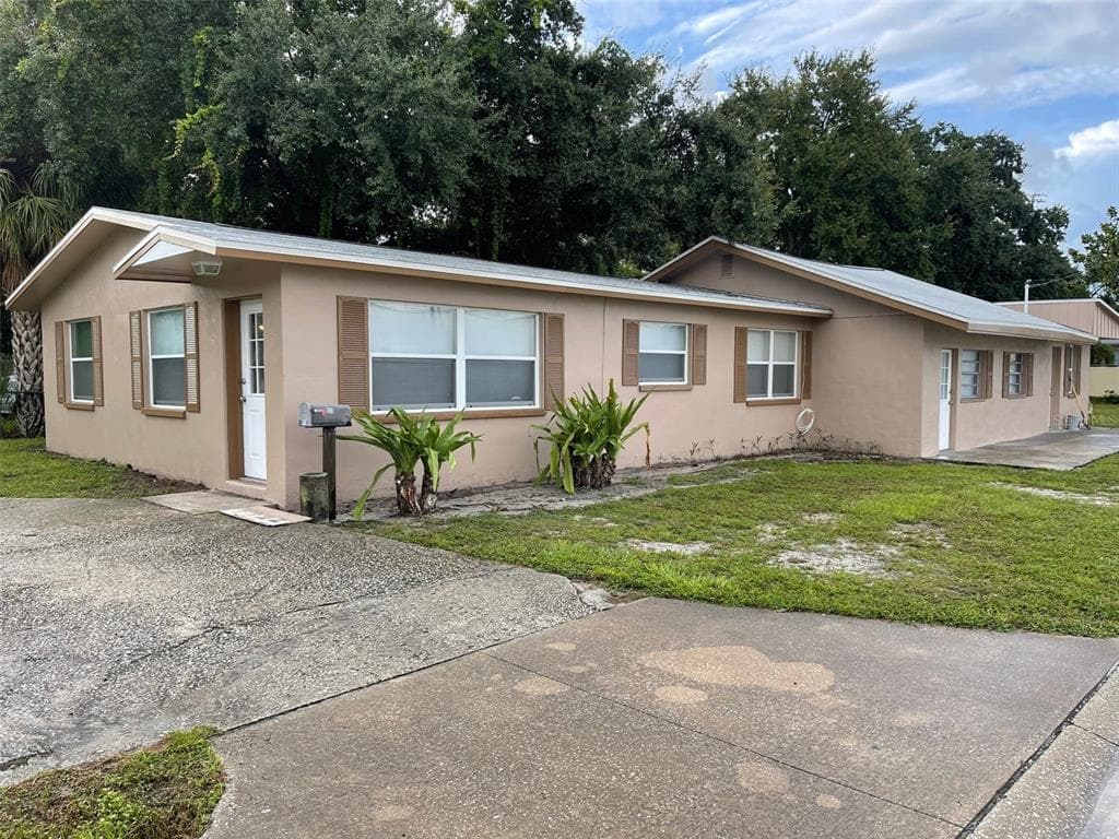 833 BELLEAIR RD/1613 MILLER AVE AND BELLEAIR RD LOT CLEARWATER, FL 33756