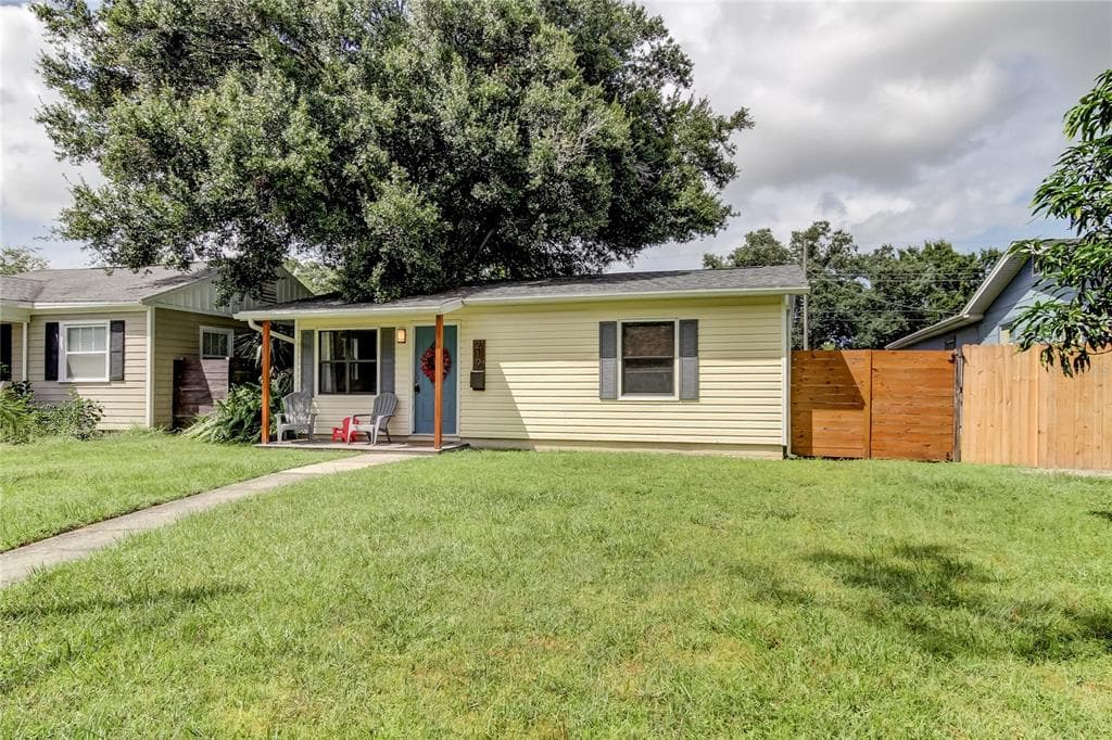 219 44TH AVENUE N ST PETERSBURG, FL 33703