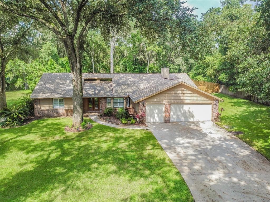 17520 DRAKE COURT LUTZ, FL 33559