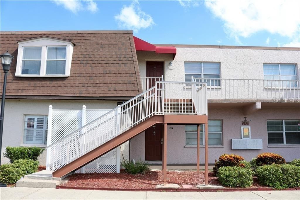 9101 W HILLSBOROUGH AVENUE UNIT I207 TAMPA, FL 33615