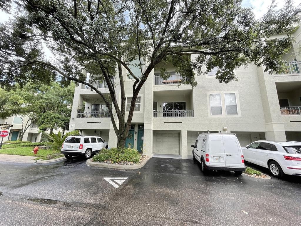 604 SEASCAPE WAY UNIT 604 TAMPA, FL 33602