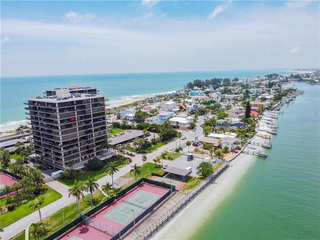 7600 BAYSHORE DRIVE UNIT 702 TREASURE ISLAND, FL 33706