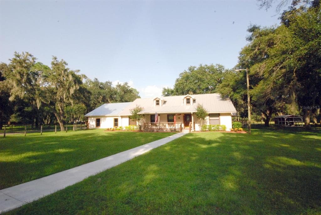 10130 RAMBLIN HINSON ROAD LITHIA, FL 33547