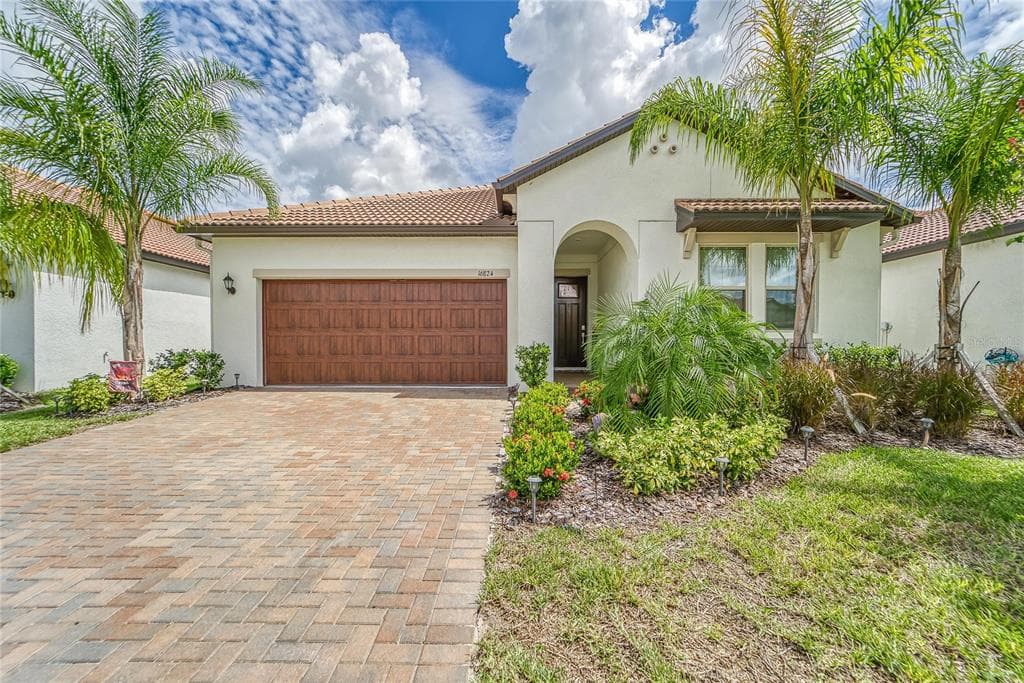 16824 WHISPER ELM STREET WIMAUMA, FL 33598