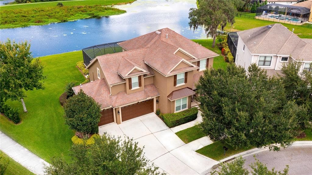 5863 PARKSET DRIVE