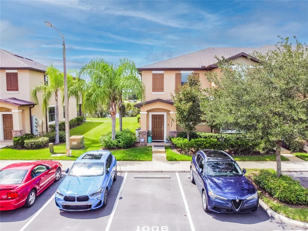 4447 FENNWOOD COURT WESLEY CHAPEL, FL 33543
