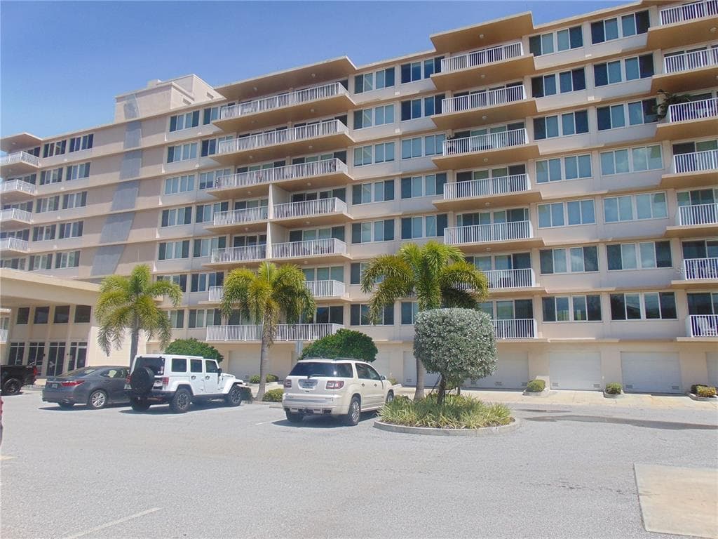 223 ISLAND WAY UNIT 3A