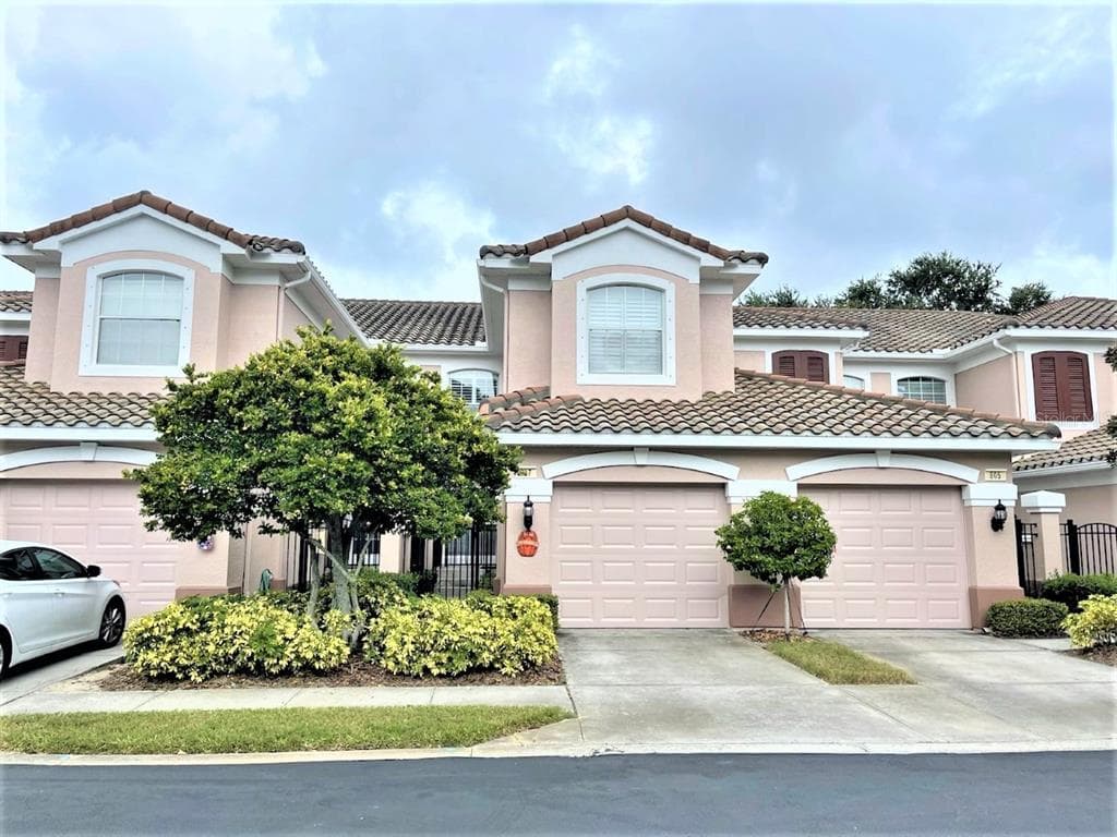 808 LANTERN WAY UNIT 203 CLEARWATER, FL 33765