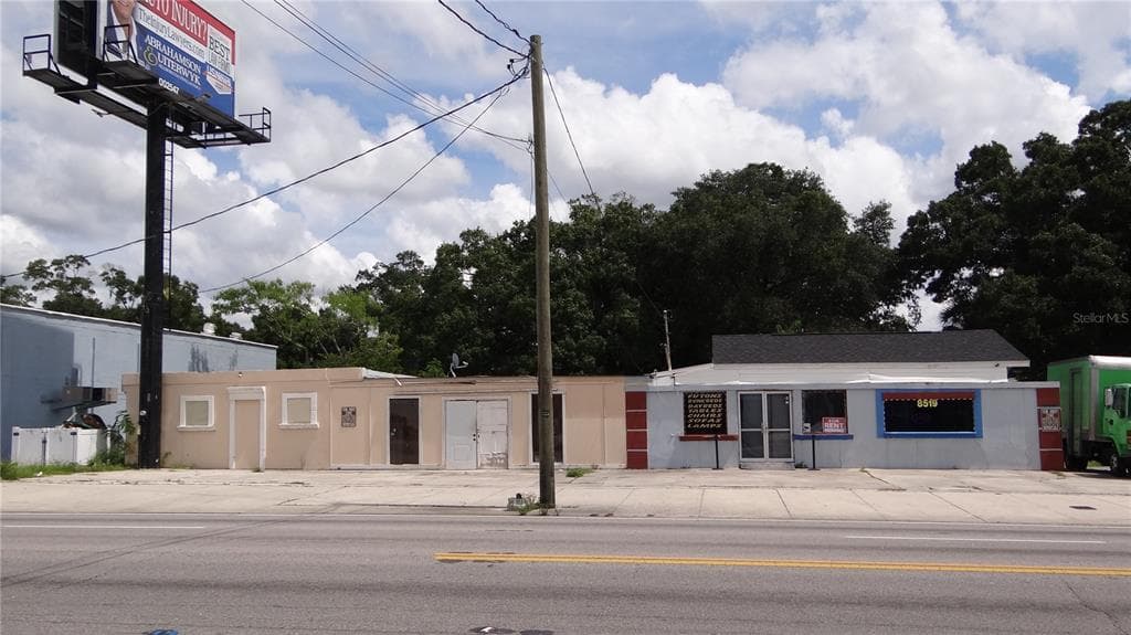 8519 N NEBRASKA AVENUE TAMPA, FL 33604