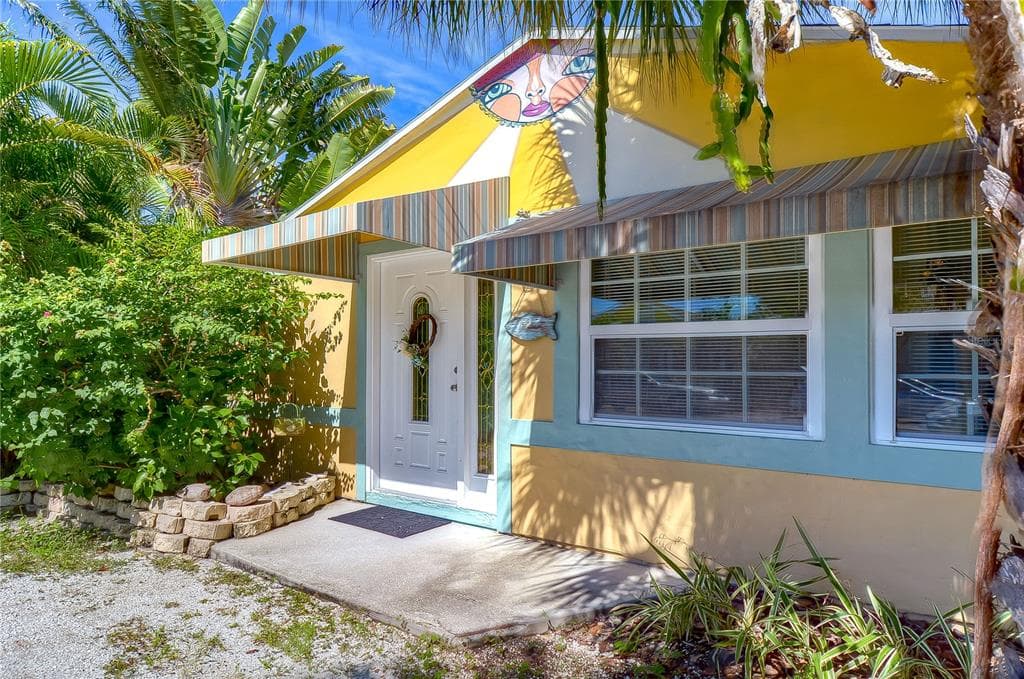 122 121ST AVENUE TREASURE ISLAND, FL 33706