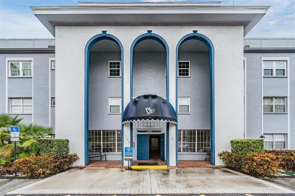 1706 BELLEAIR FOREST DRIVE UNIT 238 BELLEAIR, FL 33756