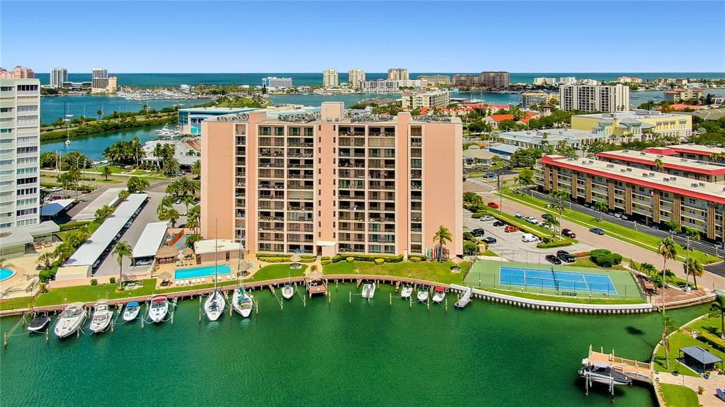 51 ISLAND WAY UNIT 206 CLEARWATER BEACH, FL 33767