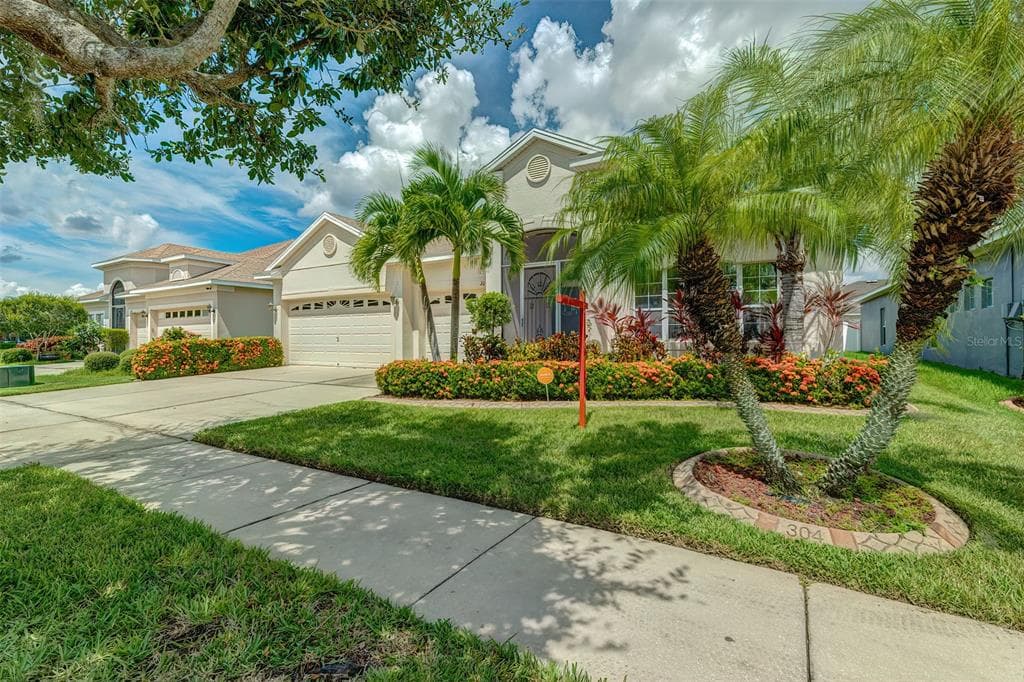 304 YORK DALE DRIVE RUSKIN, FL 33570