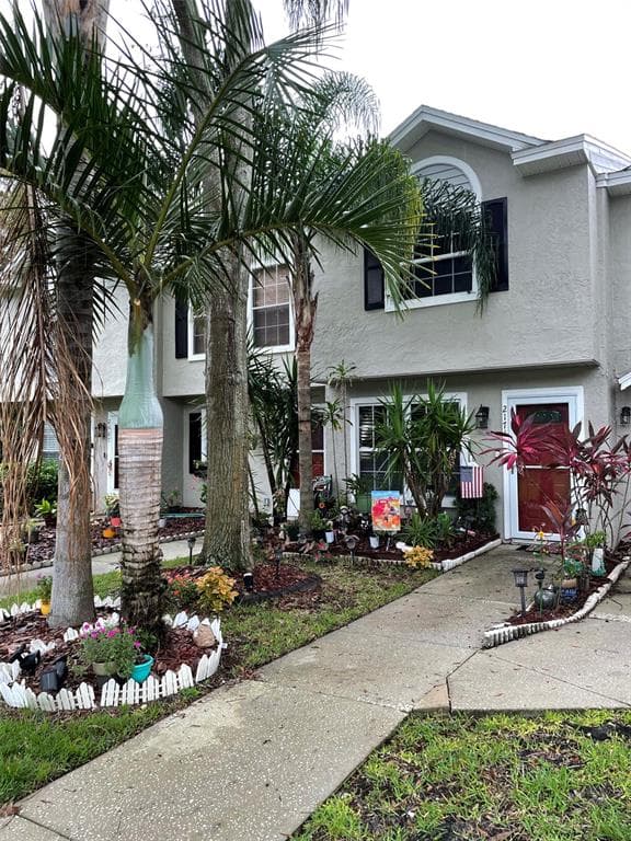 2171 FOX CHASE PALM HARBOR, FL 34683